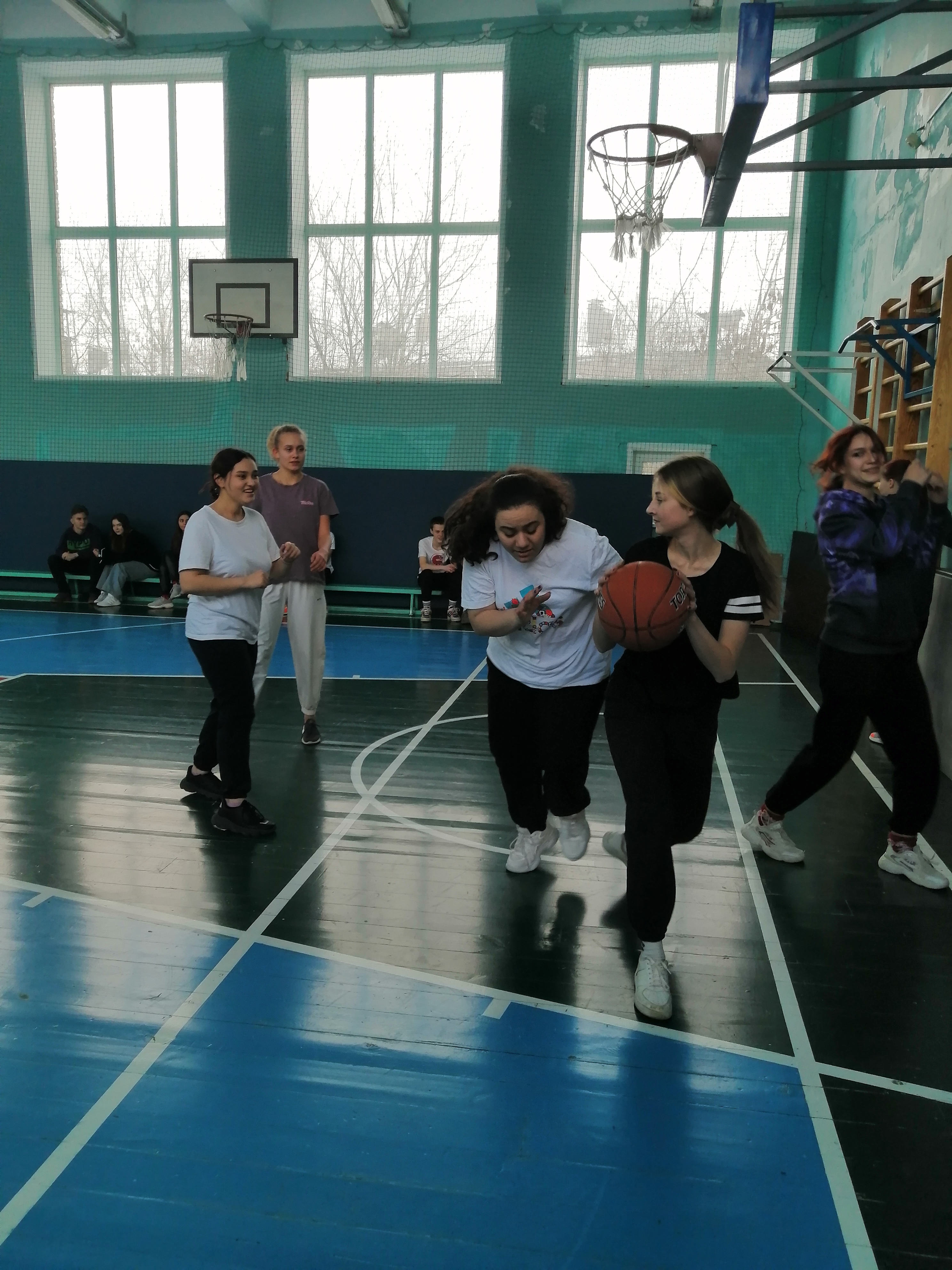 Соревнование по баскетболу 3*3 ( в рамках школьной спартакиады, среди 6-11 классов).